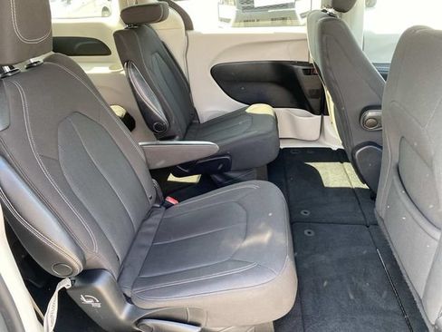 Used 2023 Chrysler Voyager LX FWD image 25