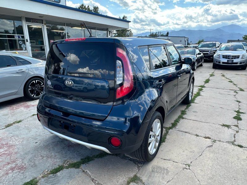 Used 2018 Kia Soul + FWD image 7