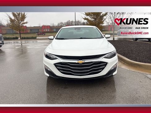 Used 2023 Chevrolet Malibu LT image 3