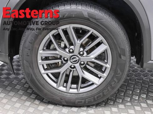 Used 2024 Nissan Rogue S AWD/4WD image 33