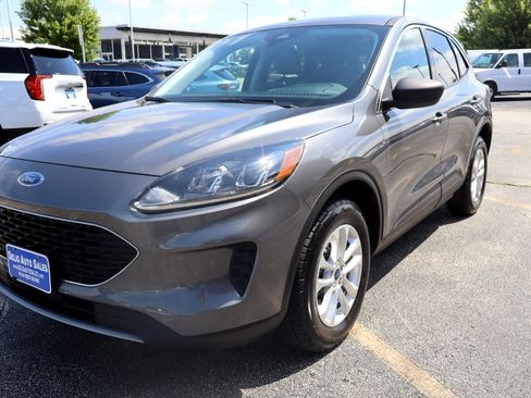 Used 2022 Ford Escape SE image 3