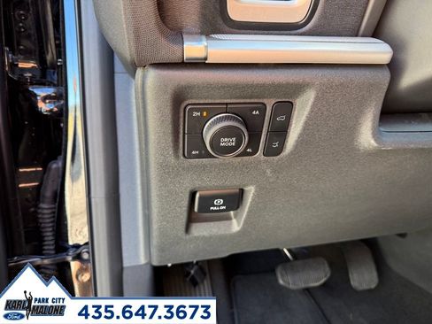 Used 2025 Ford Expedition Active AWD/4WD image 15