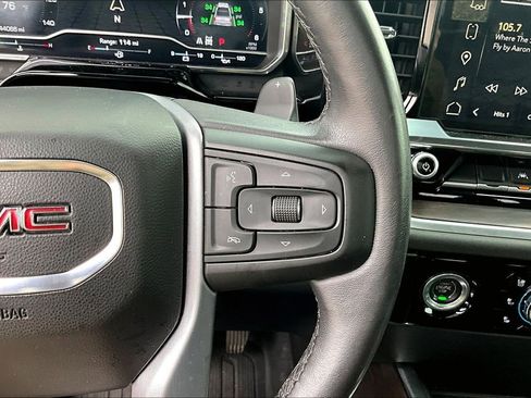 Used 2023 GMC Sierra 1500 SLT w/ SLT Premium Package AWD/4WD image 13