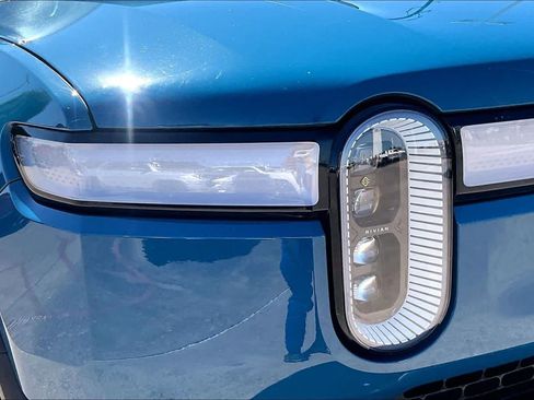 Used 2023 Rivian R1T Adventure AWD/4WD image 26