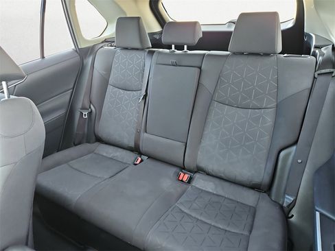 Used 2021 Toyota RAV4 XLE image 9