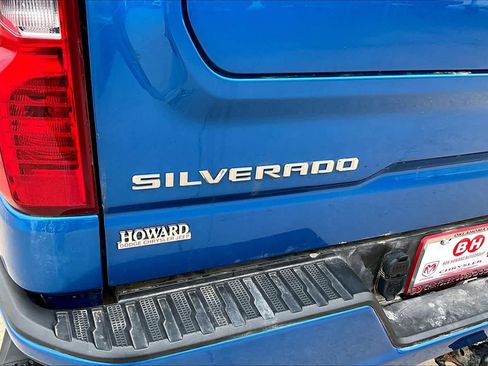 Used 2023 Chevrolet Silverado 1500 Custom image 32