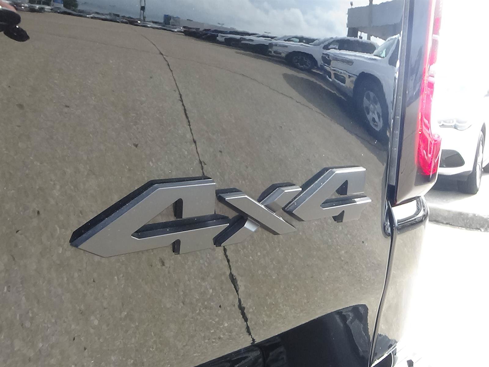 Used 2025 RAM 1500 Warlock AWD/4WD image 12
