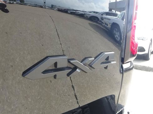 Certified 2025 RAM 1500 Warlock AWD/4WD image 12