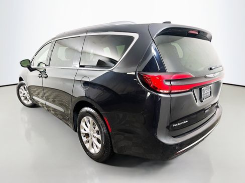Used 2021 Chrysler Pacifica Touring-L AWD/4WD image 5