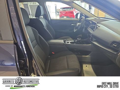 Used 2026 Nissan Rogue SV AWD/4WD image 35