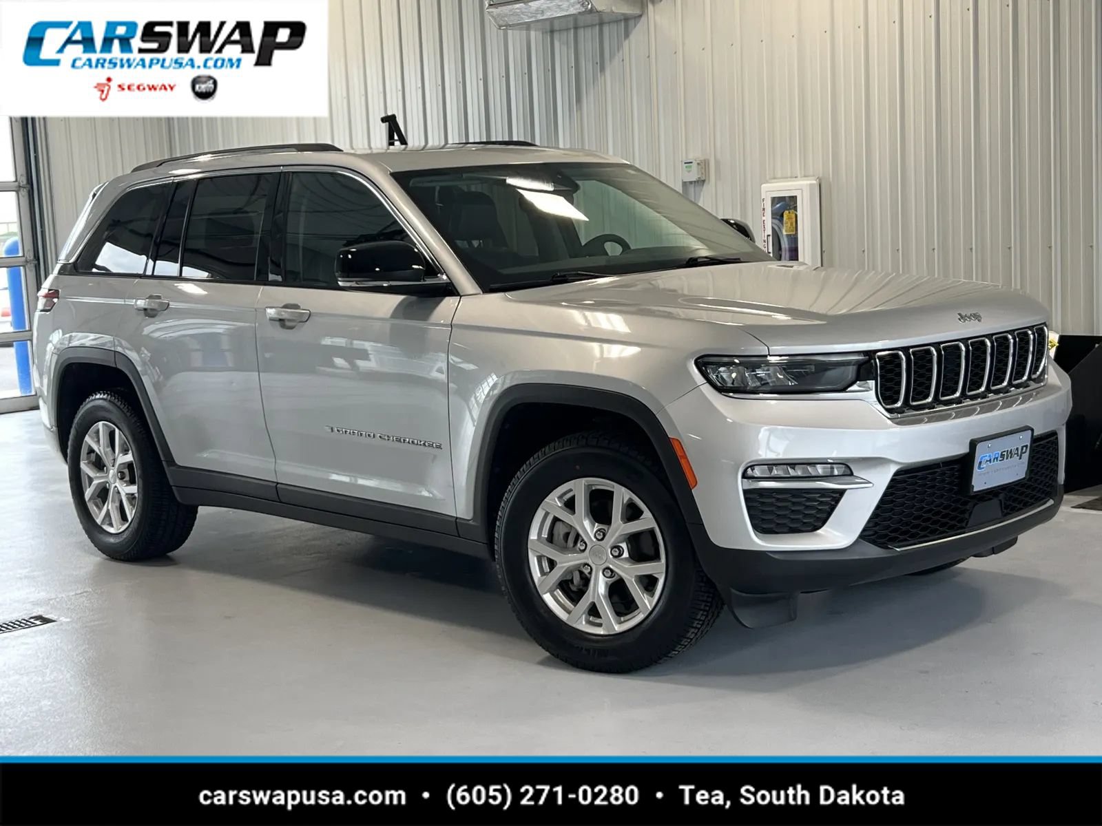 Used 2024 Jeep Grand Cherokee Limited AWD/4WD image 1