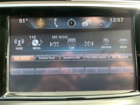 Used 2020 Buick Envision Premium w/ Driver Confidence Package image 23