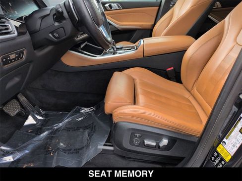 Used 2021 BMW X5 xDrive40i w/ Premium Package image 3