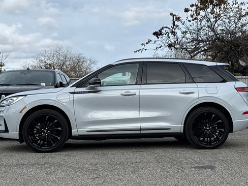 Used 2025 Lincoln Corsair Grand Touring w/ Equipment Group 302A image 7