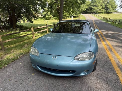 Used 2001 MAZDA MX-5 Miata RWD image 15