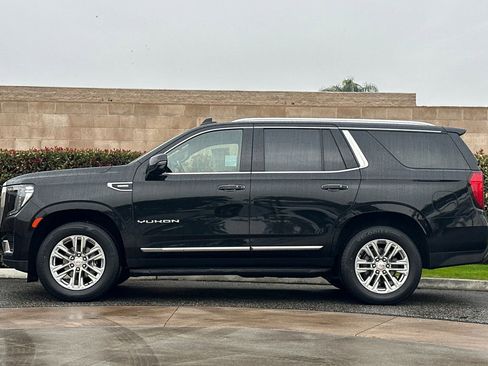 Used 2021 GMC Yukon SLT w/ Rear Media and Nav Package image 7