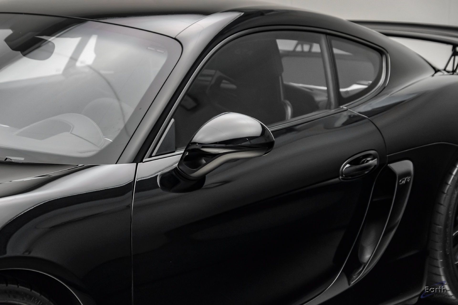 Used 2016 Porsche Cayman GT4 RWD image 32