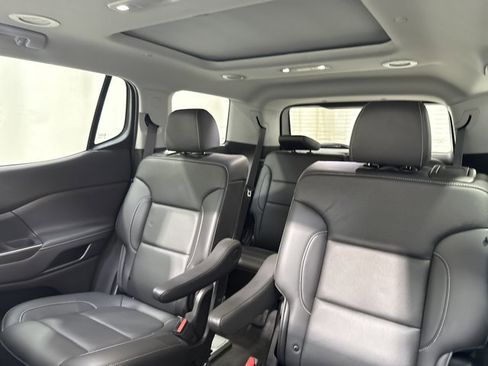 Used 2023 GMC Acadia SLT w/ Elevation Edition AWD/4WD image 13