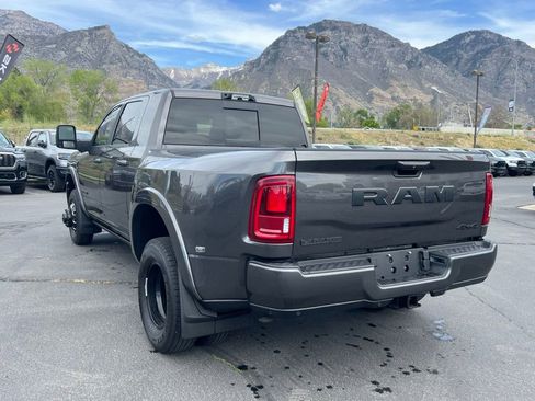 Used 2025 RAM 3500 Laramie AWD/4WD image 13