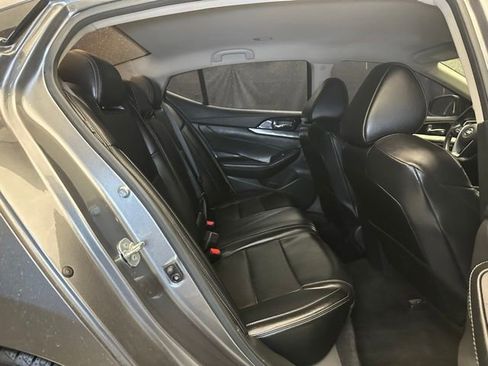 Used 2022 Nissan Maxima SV w/ Floor Mat Group FWD image 16