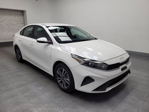 Used 2023 Kia Forte LXS w/ LXS Technology Package FWD image 11