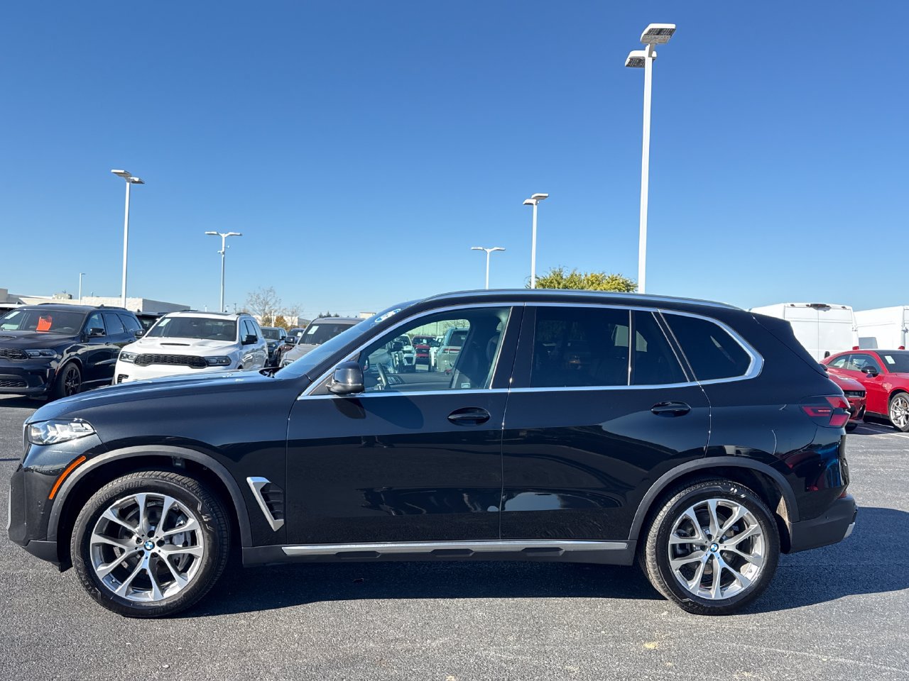 Used 2025 BMW X5 xDrive40i AWD/4WD image 6