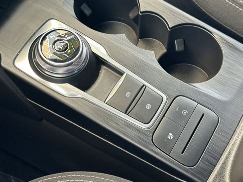 Used 2025 Ford Escape Active image 22