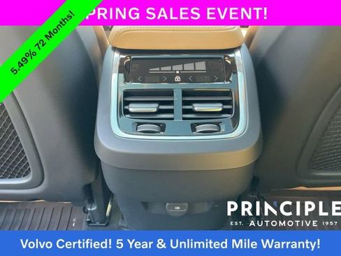 Certified 2024 Volvo XC60 B5 Ultimate w/ Protection Package Premier image 35