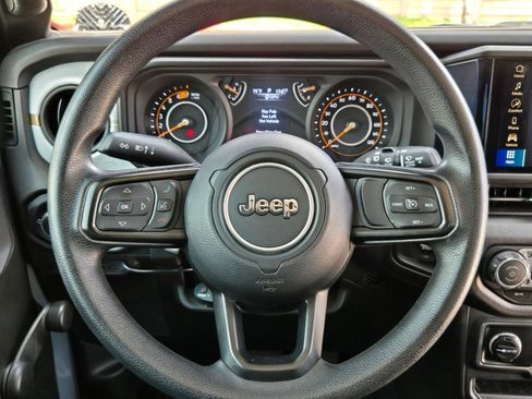 Used 2024 Jeep Wrangler Sport AWD/4WD image 19