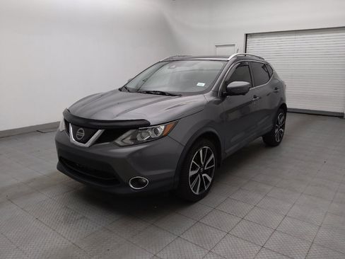 Used 2019 Nissan Rogue Sport SL w/ Premium Package FWD image 2