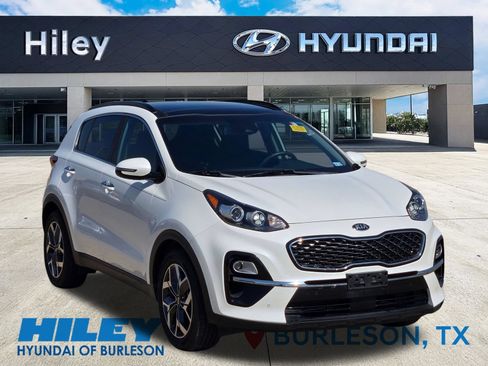 Used 2020 Kia Sportage EX w/ EX Technology Package FWD image 2