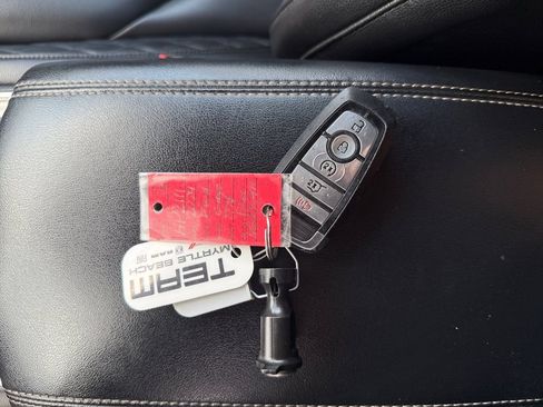 Used 2024 Ford Edge Titanium AWD/4WD image 34