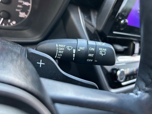 Used 2023 Toyota Corolla Cross SE image 20