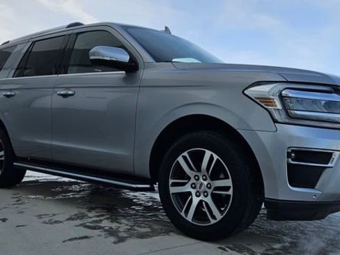 Used 2023 Ford Expedition Limited image 7
