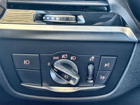 Used 2021 BMW X3 xDrive30i w/ Convenience Package image 17