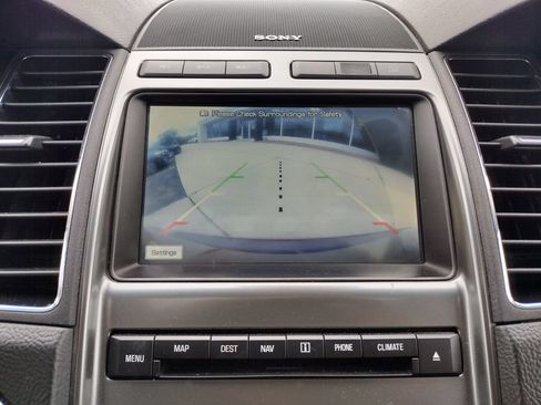 Used 2012 Ford Taurus Limited AWD/4WD image 4