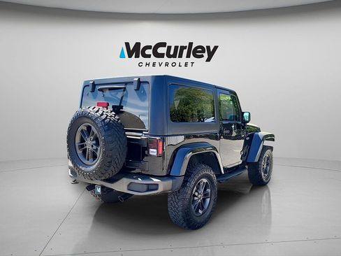 Used 2016 Jeep Wrangler Sahara AWD/4WD image 7