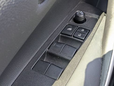 Used 2025 Toyota Corolla SE FWD image 22