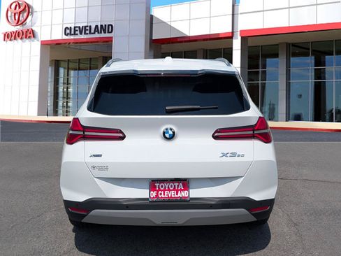 Used 2025 BMW X3 xDrive30i w/ Premium Package AWD/4WD image 6