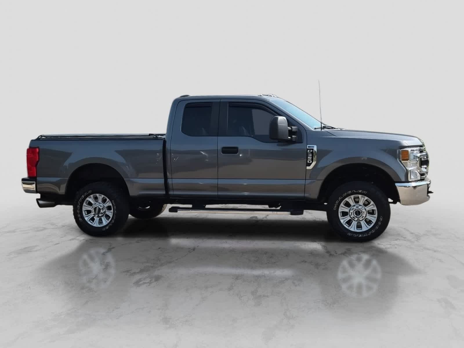 Used 2021 Ford F350 XL w/ STX Appearance Package AWD/4WD image 9