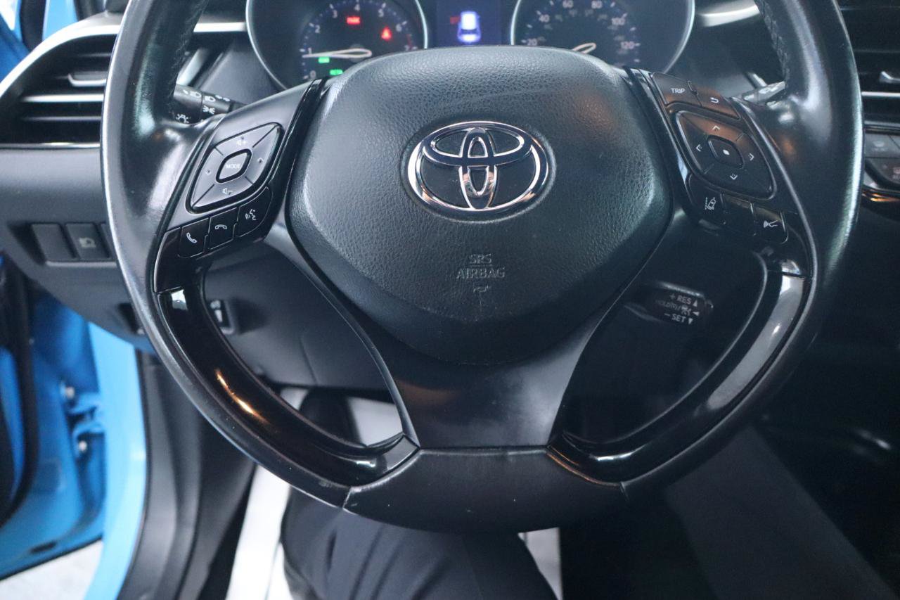 Used 2019 Toyota C-HR XLE FWD image 25
