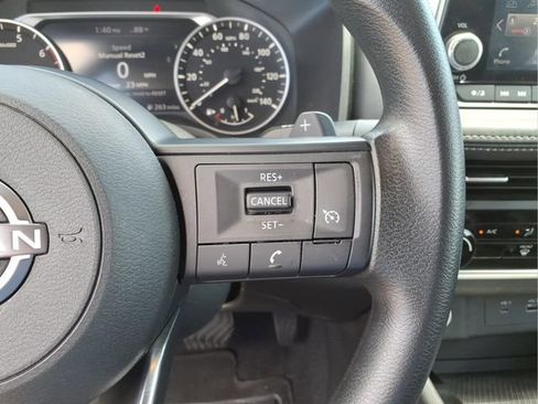 Used 2023 Nissan Rogue S AWD/4WD image 17