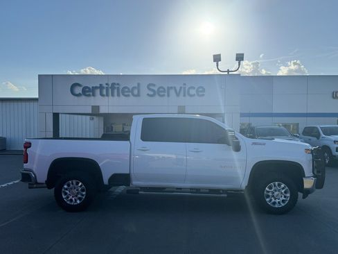 Used 2022 Chevrolet Silverado 2500 LT w/ Convenience Package AWD/4WD image 8