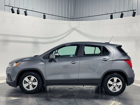 Used 2020 Chevrolet Trax LS FWD image 14
