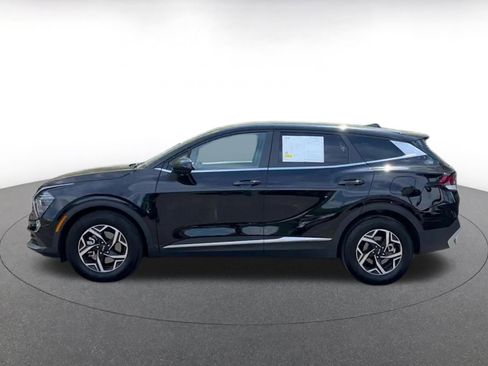 Used 2025 Kia Sportage LX image 9