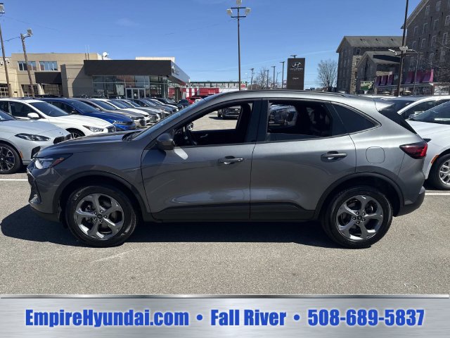 Used 2025 Ford Escape ST-Line Select AWD/4WD image 10