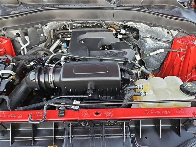 Used 2020 Ford Explorer XLT w/ Equipment Group 202A RWD image 24