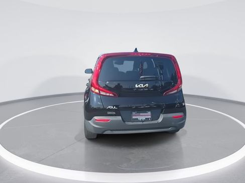Used 2022 Kia Soul LX w/ Technology Package FWD image 7
