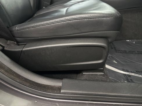 Used 2014 Chrysler 300 image 39