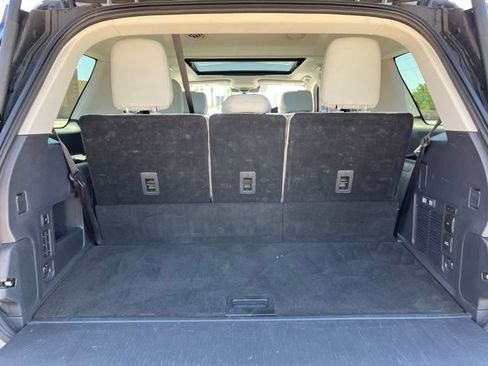 Used 2025 Ford Expedition Platinum AWD/4WD image 29